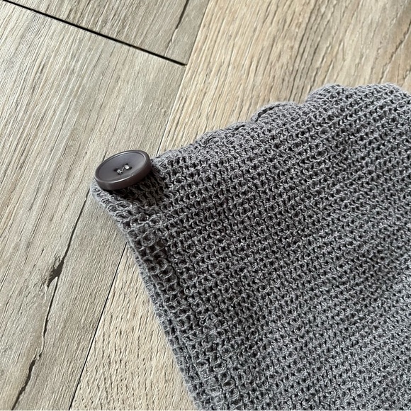 Saje Charcoal Hair Drying Towel - Picture 4 of 4